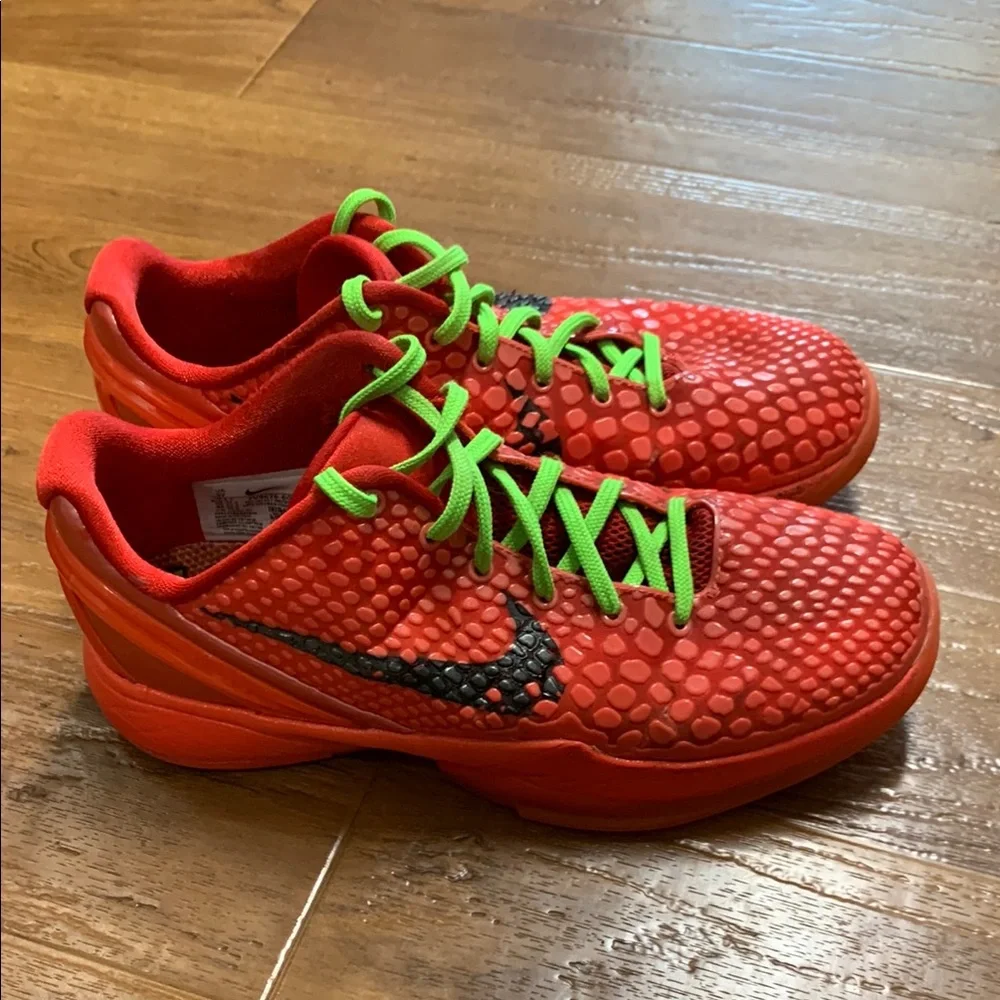 Nike Kobe 6 Reverse Grinch Basketball Sneakers
